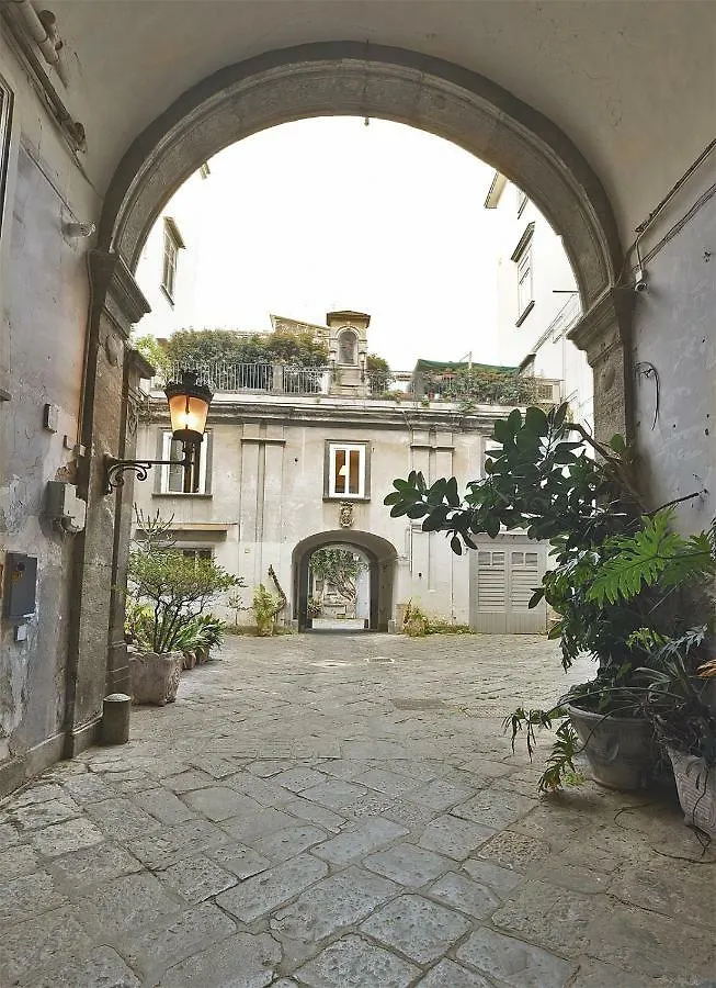 Blackbirds' Garden Apartment Naples